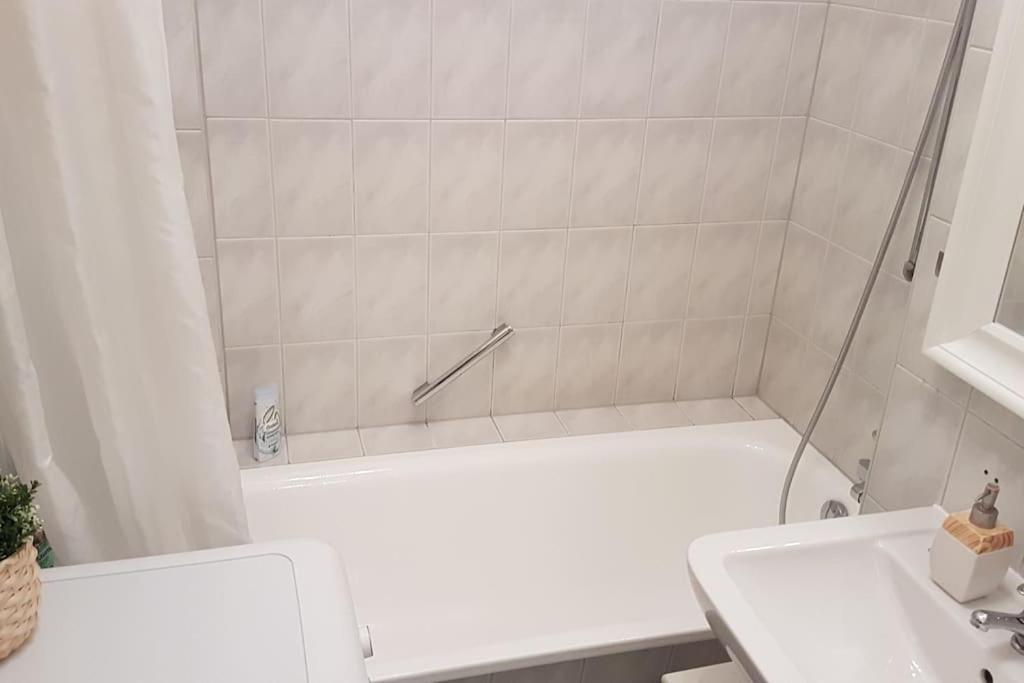2 Room Apartment Near Station Neustadt In Dresden Neustadt Kültér fotó